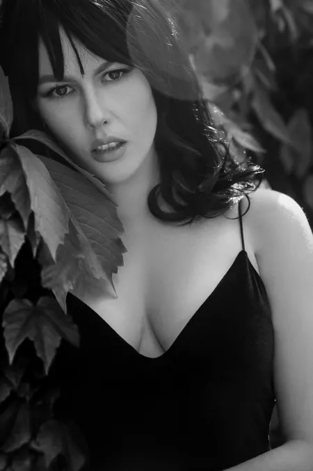 Weekend promo, 3$ for the next 10 subscribers 🔥 latex, leather, nudes and a lot more ❤ links in comments. Enjoy 💋