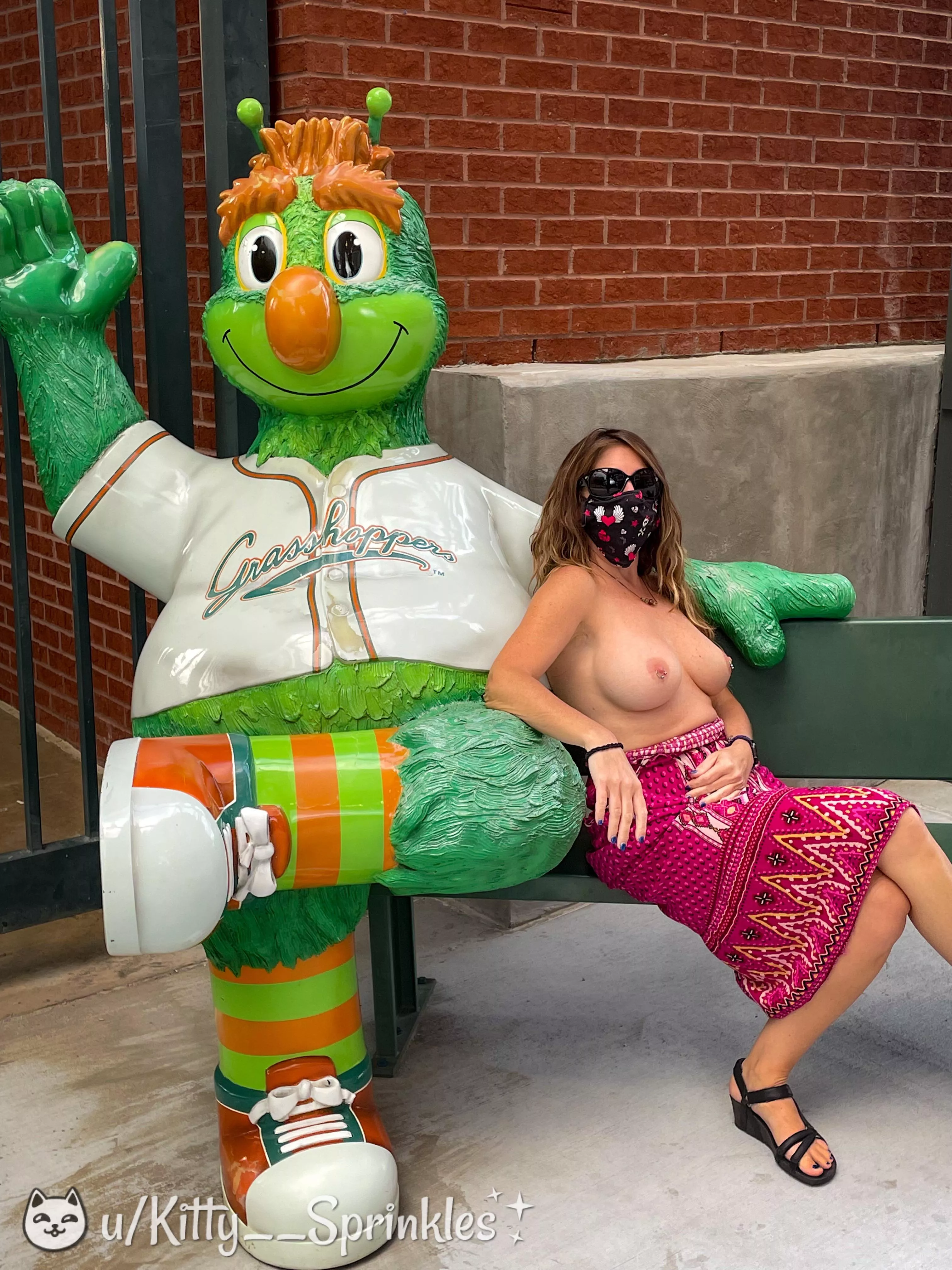 Well guys, I think I found my next FWB! He’s a really fun, nice, big guy who’s really into sports. I can cuddle with him anytime I want, and we don’t get into arguments. He’s a great guy! Well guys, I think I found my next FWB! He’s a really fun, nice, big guy who’s really into sports. I can cuddle with him anytime I want, and we don’t get into arguments. He’s a great guy!