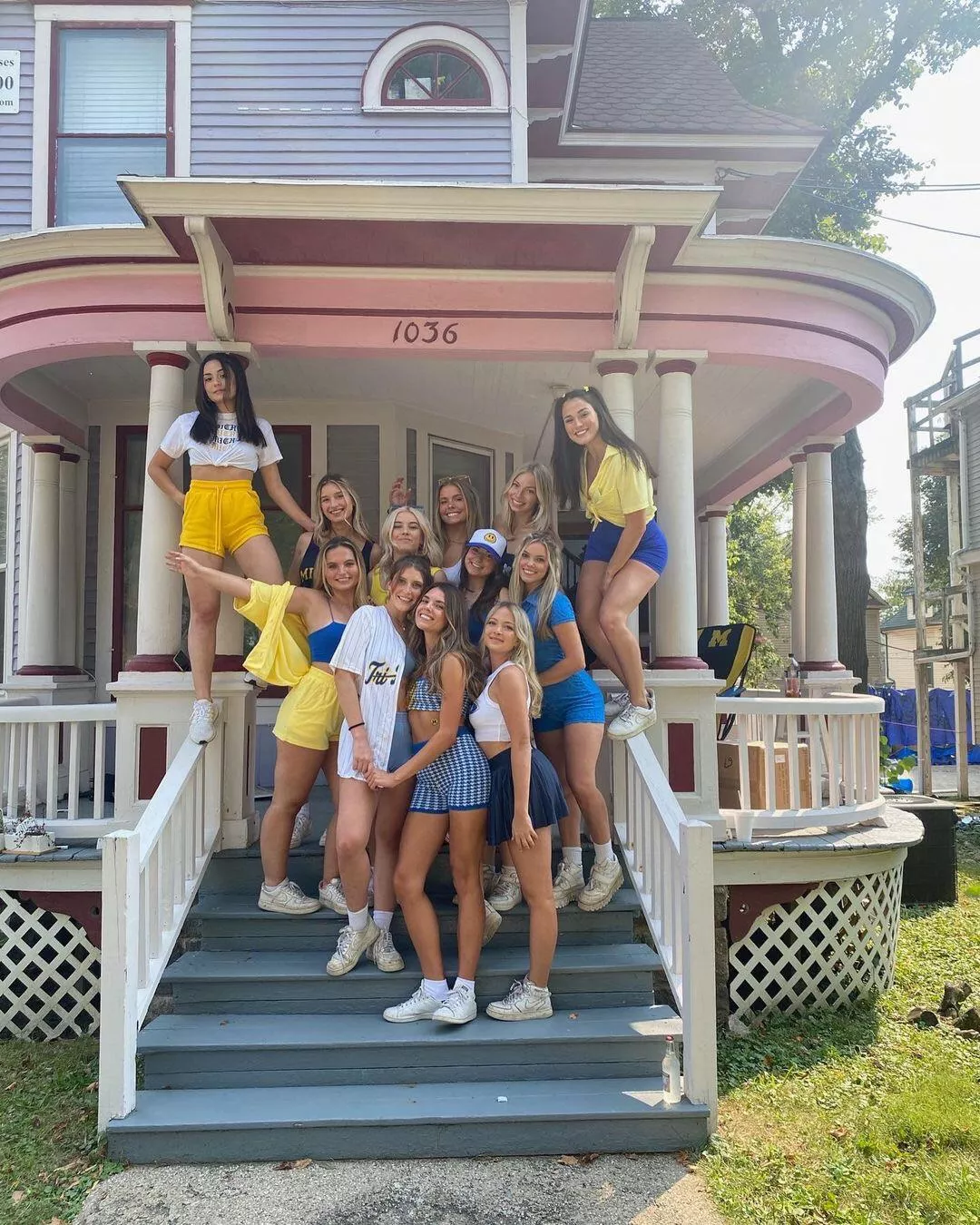 What a smorgasbord of babes What a smorgasbord of babes