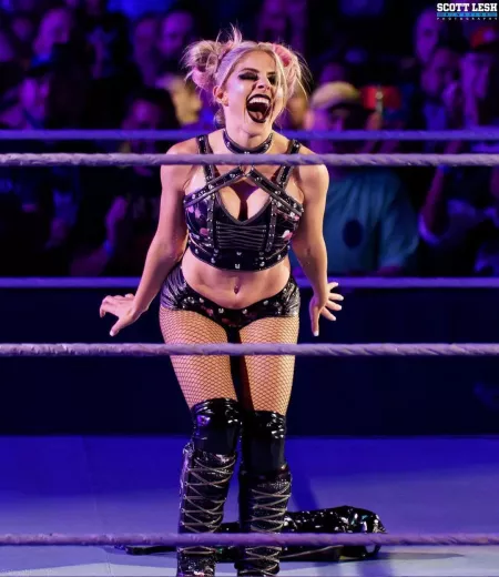 What'd your eyes see first? - Alexa Bliss