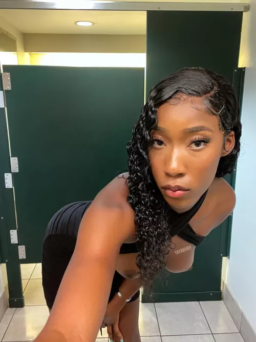 When I say I’m going to freshen up in the ladies room, I really mean I’m going to do this.