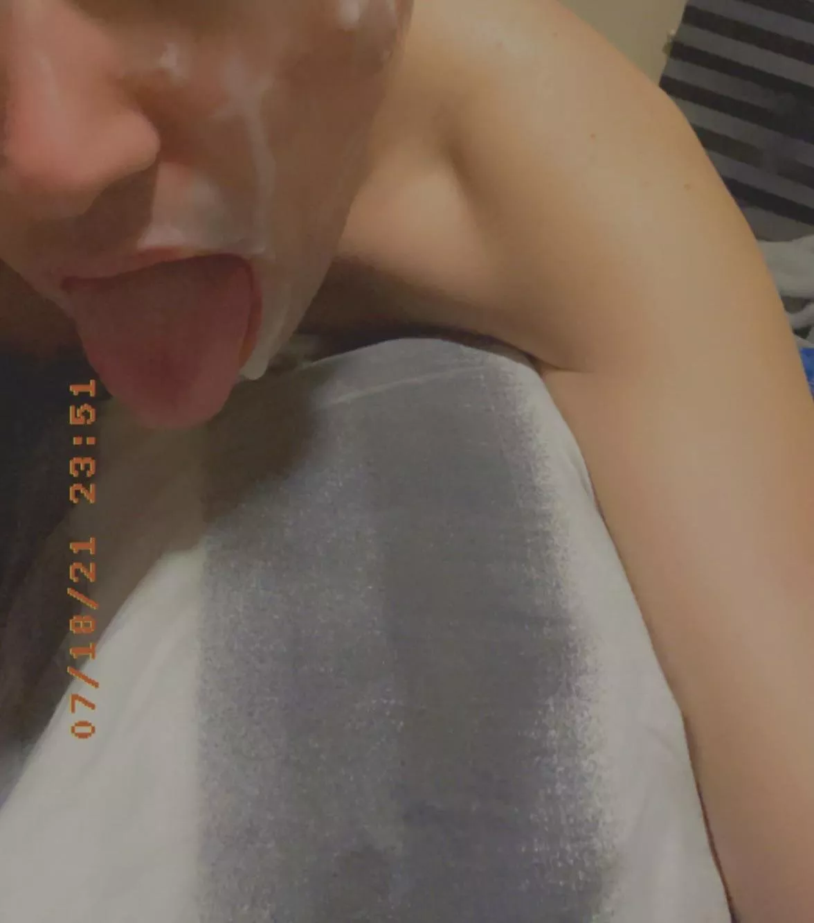When I sucked a older guys dick from grindr 🥵 if ur white top add me on snap kittykatlbx