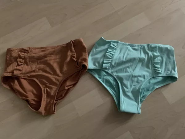 Which Bikini panty of my sister Can i cum on it????