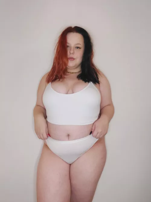 White is such a beautiful color😍😍