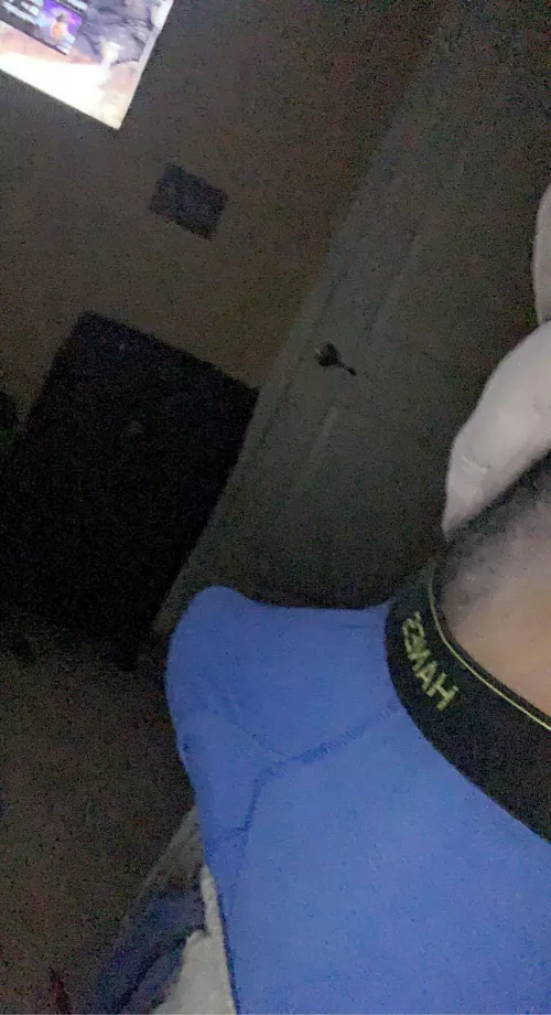 Who like my bulge ?😉🥺