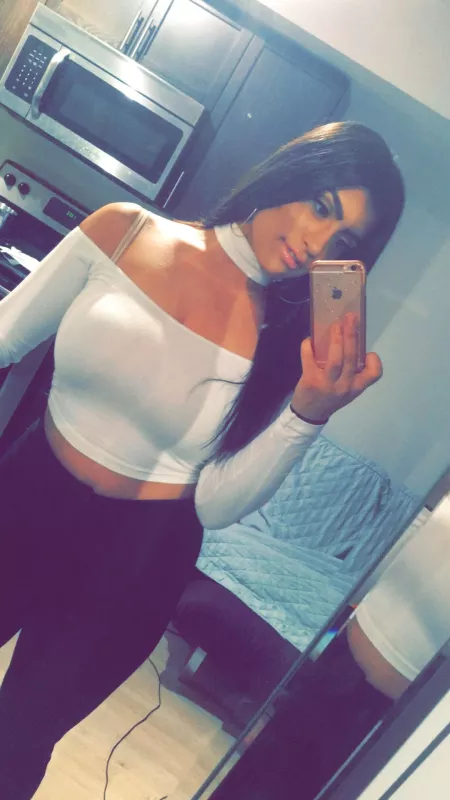 Who likes a thick Iranian?