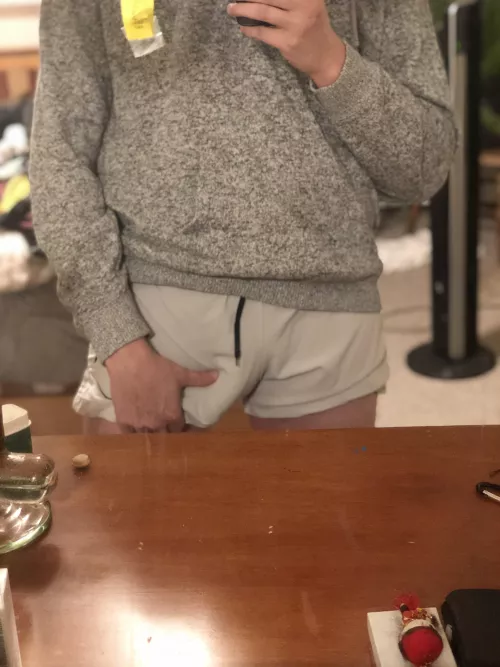 Who loves short shorts? We love short shorts!