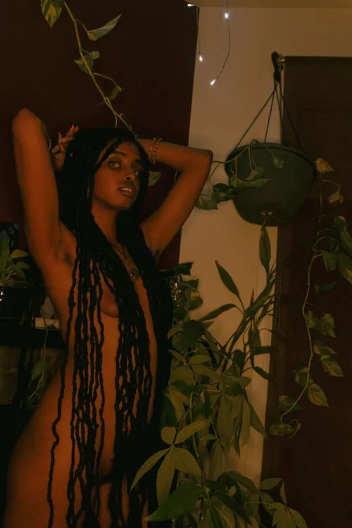 Who needs clothing? I'm covered enough 😘