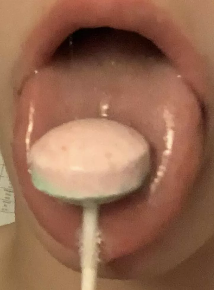 who wants licking 😘