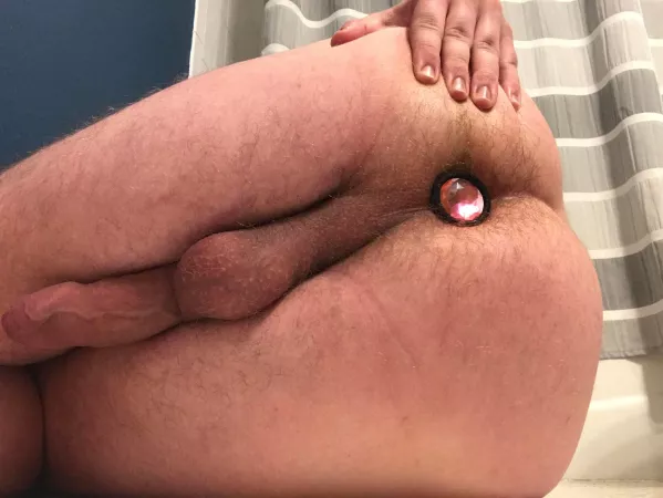 Who wants to come take out this plug and breed my hole? PMs welcome 😜