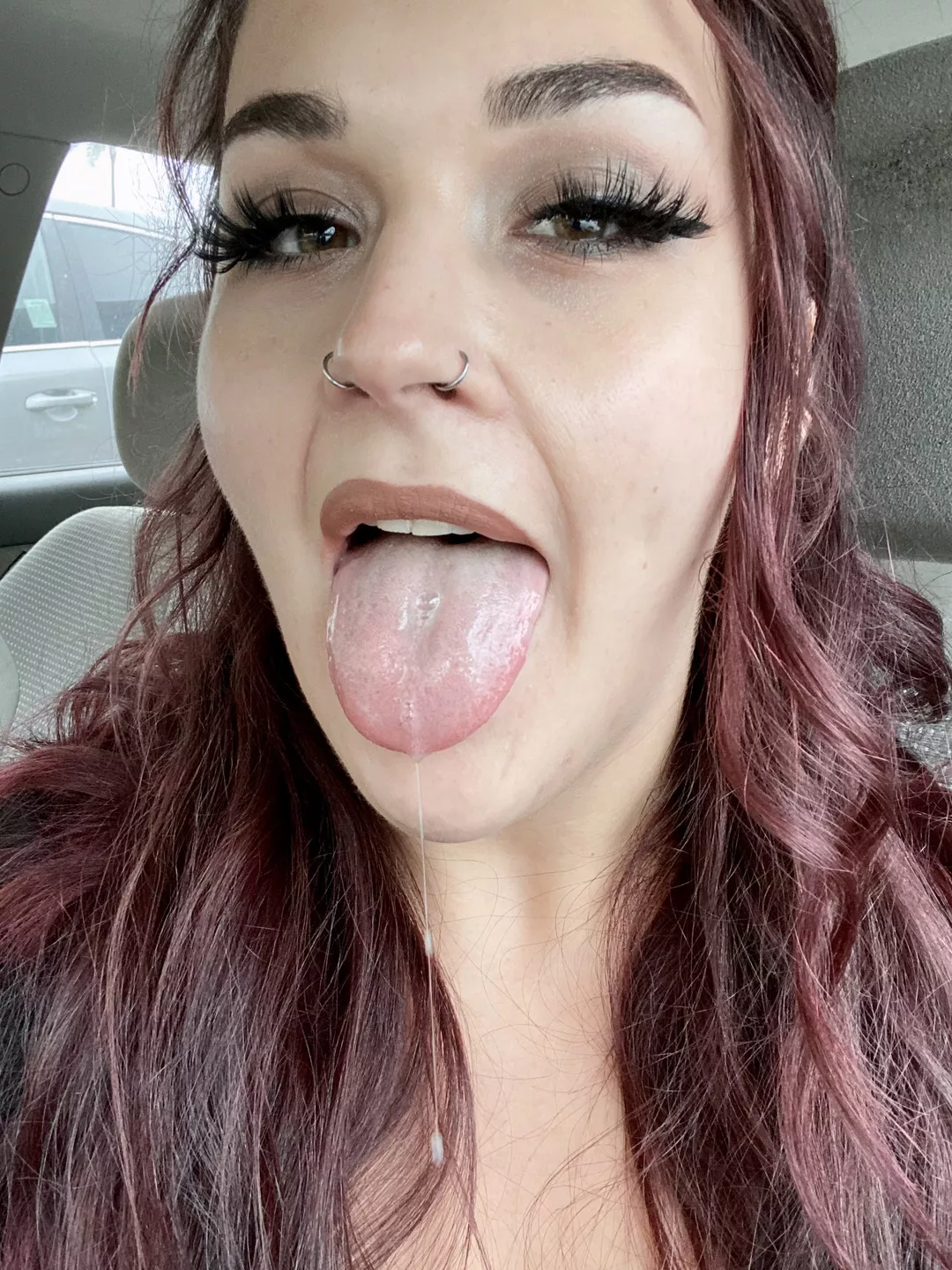 Who wants to paint my pretty face? 👅