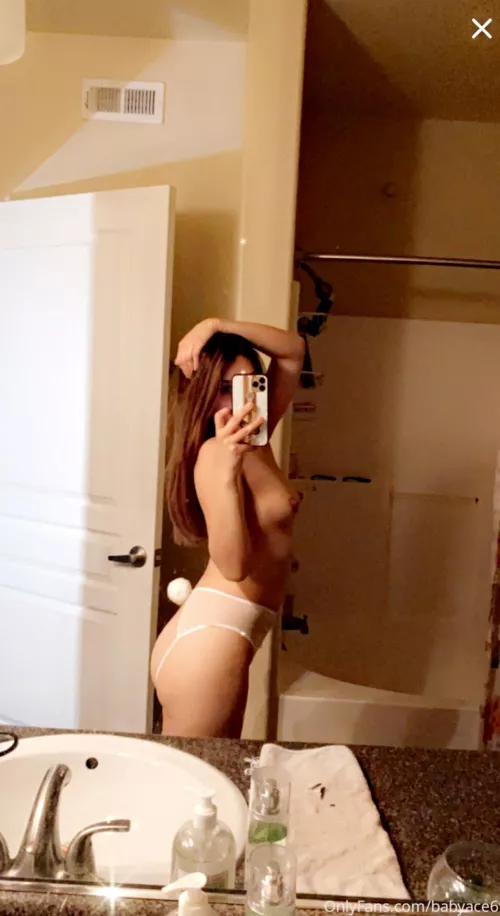 Who’s going to pull my bunny tail while he’s at work [f] 🥵🥵