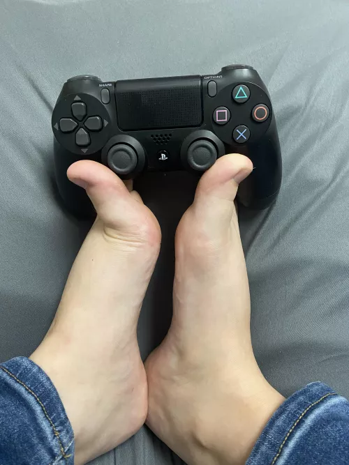 Wish I had something else to play with~ (S)