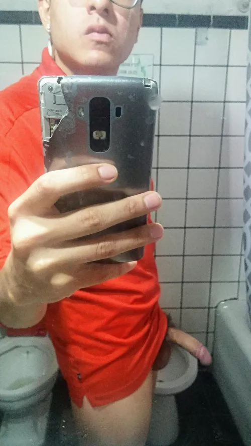 Wish you were bend over in my shower😏 ⬆if you wanna see my whole body