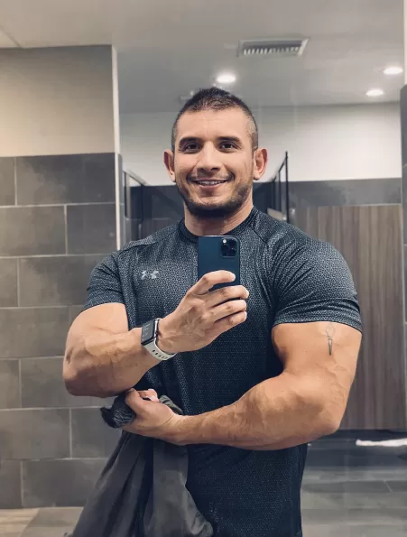 Working on my gun show pew pew Working on my gun show pew pew