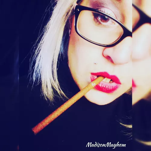 Would love for you to share a cigarette with me 🚬🔥🖤