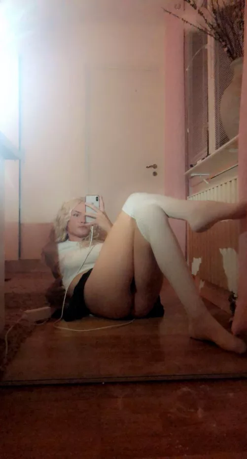 Would u fuck me?🤭