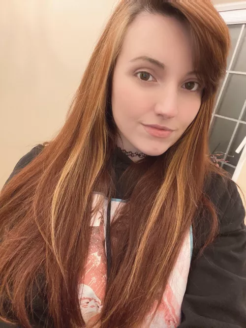 Would you cum for me if I sent you nudes? Let me know and wait for a surprise! 🤤