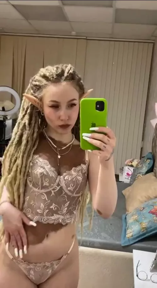 Would you like to fuck an elf?