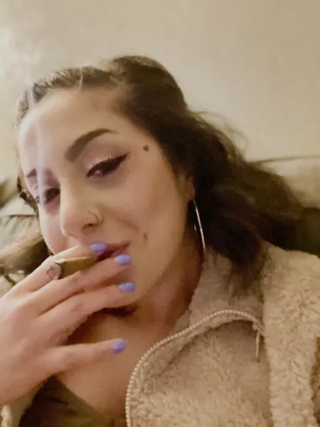 Wya come smoke me out 🧚‍♀️✨