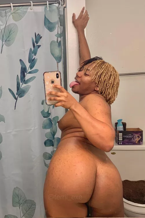 You like trans boys with fat asses?